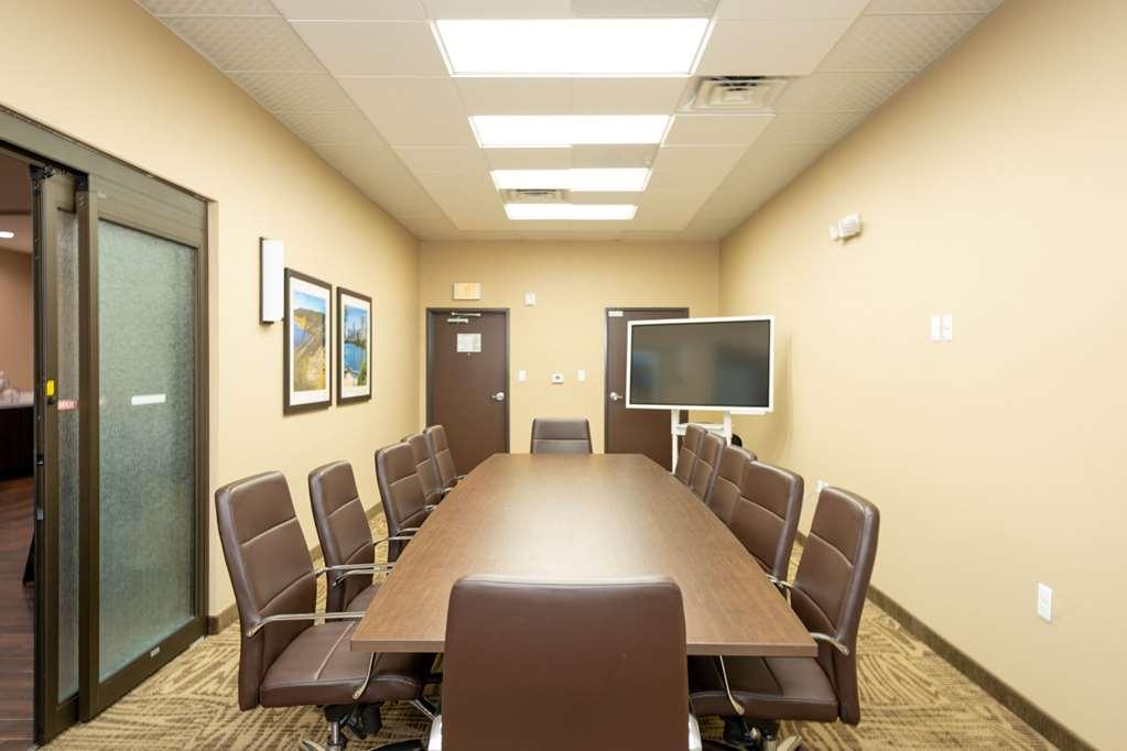 Comfort Suites سيدار بارك المرافق الصورة