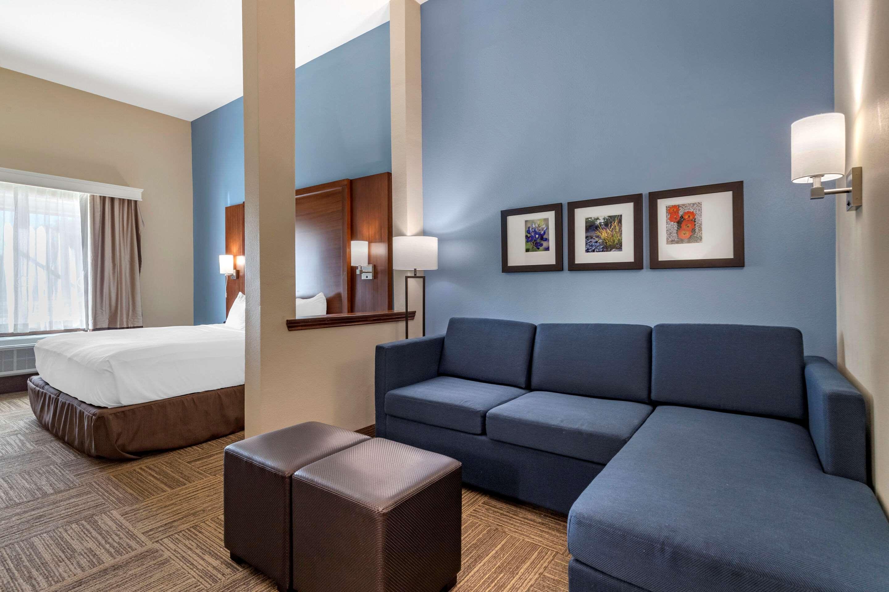 Comfort Suites سيدار بارك المظهر الخارجي الصورة